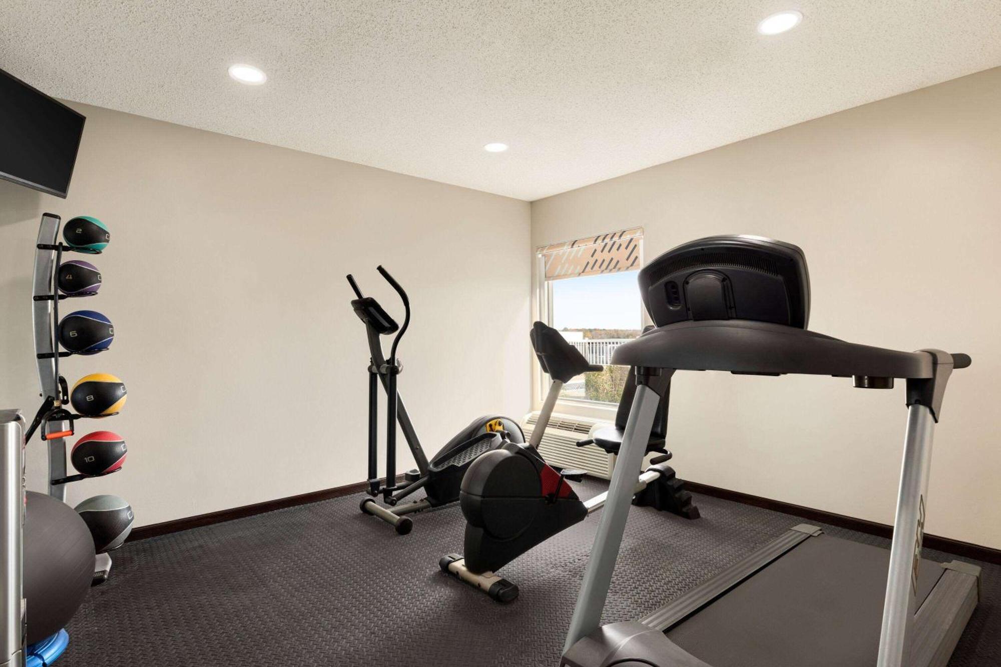 Days Inn By Wyndham Hillsboro Dış mekan fotoğraf