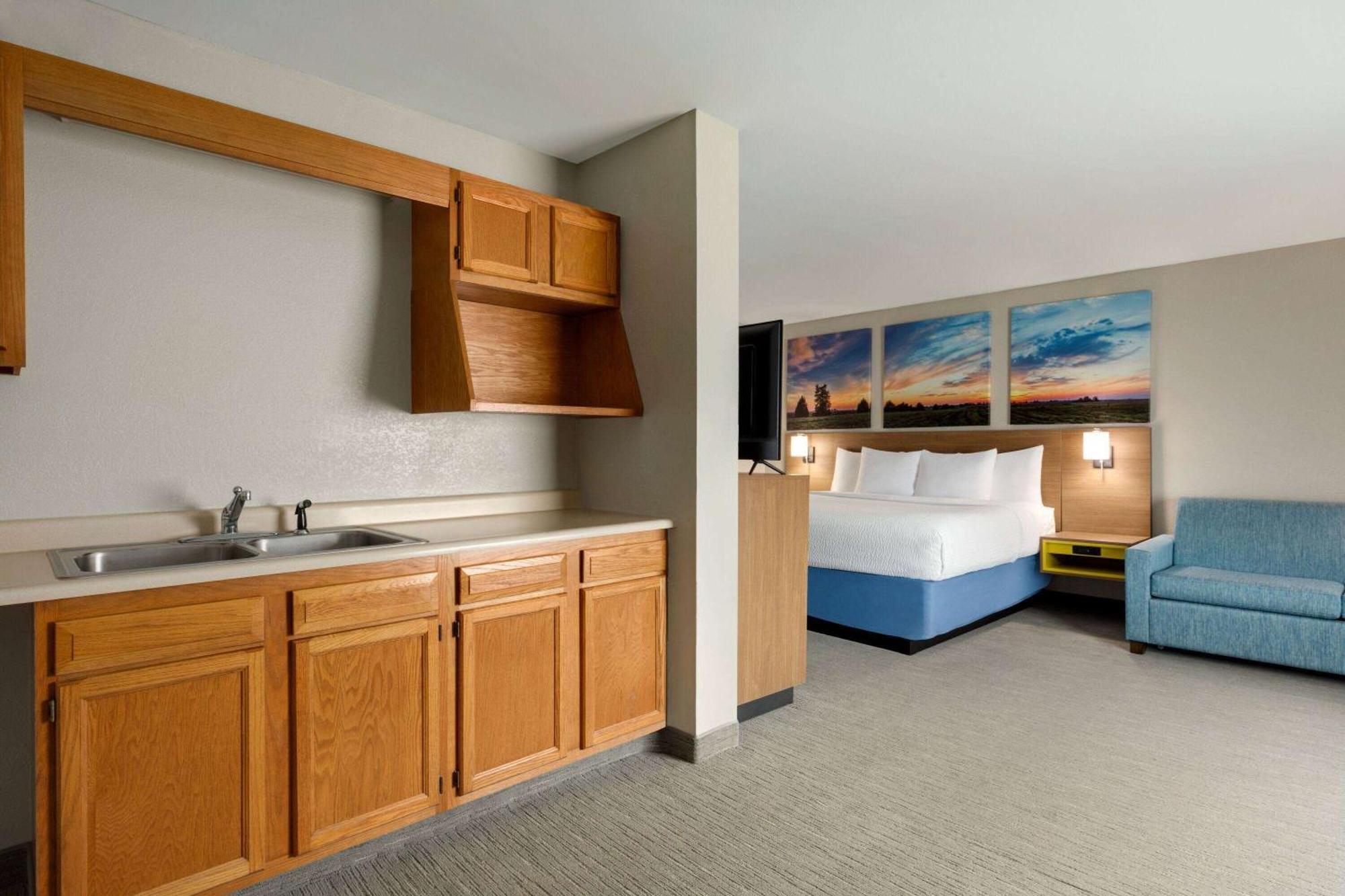 Days Inn By Wyndham Hillsboro Dış mekan fotoğraf