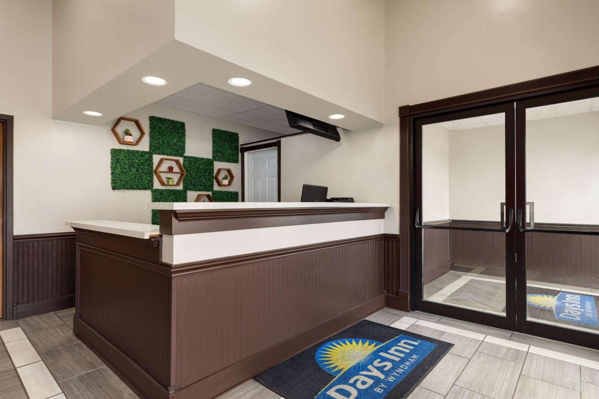 Days Inn By Wyndham Hillsboro Dış mekan fotoğraf